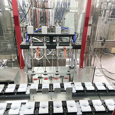 Custom Four Nozzle Cream Filling Machine Liquid Cycle Filling Line Mesin Pengisi Cream dengan 4 nozel
